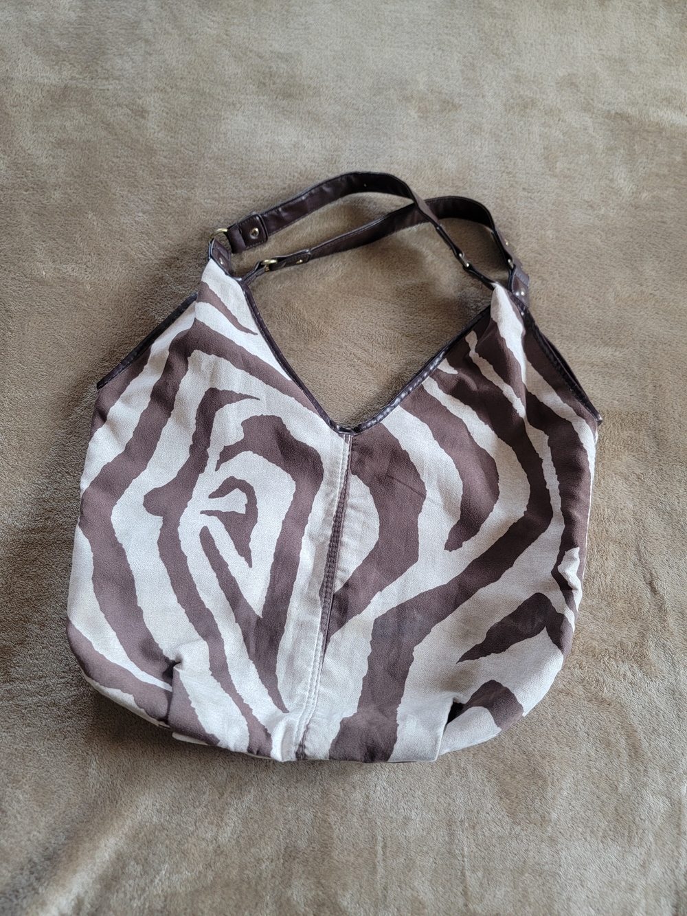 🤎 Jessica Simpson Brown and Cream Zebra Print Shoulder Bag